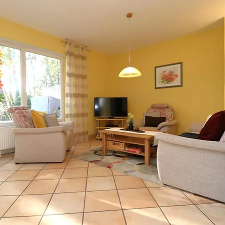 Casa de Férias Ferienhaeuser Dpppelhaushaelfte, Am Badesteig 4c *