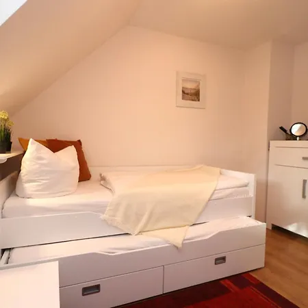 Ferienhaeuser Dpppelhaushaelfte, Am Badesteig 4c Casa de Férias *