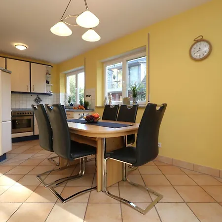 Ferienhaeuser Dpppelhaushaelfte, Am Badesteig 4c * Dierhagen