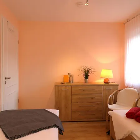 Casa de Férias Ferienhaeuser Dpppelhaushaelfte, Am Badesteig 4c