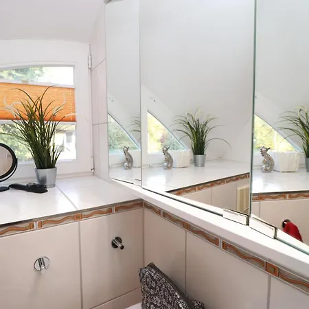 Casa de Férias Ferienhaeuser Dpppelhaushaelfte, Am Badesteig 4c Dierhagen